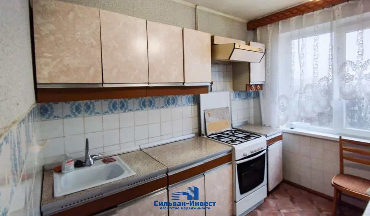 Беларусь, Брестская область, Пинск, Центральная улица, 58