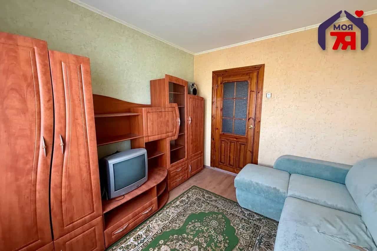 Беларусь, Минская область, Слуцк, Солигорская улица, 8, фото 14