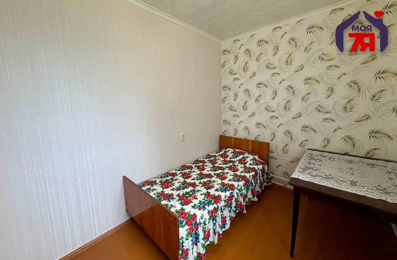 Беларусь, Минская область, Слуцк, улица Кононовича, 8, фото 8