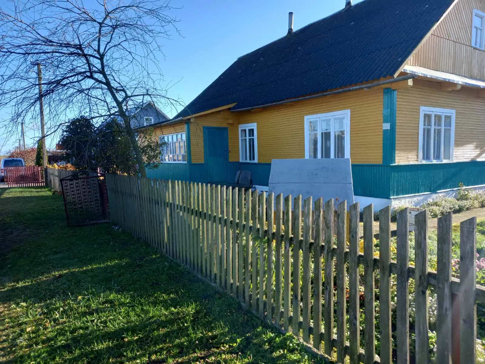 Беларусь, Гродненская область, Вороновский район, городской посёлок Радунь, улица Ф.П. Лозового, 8, фото 4