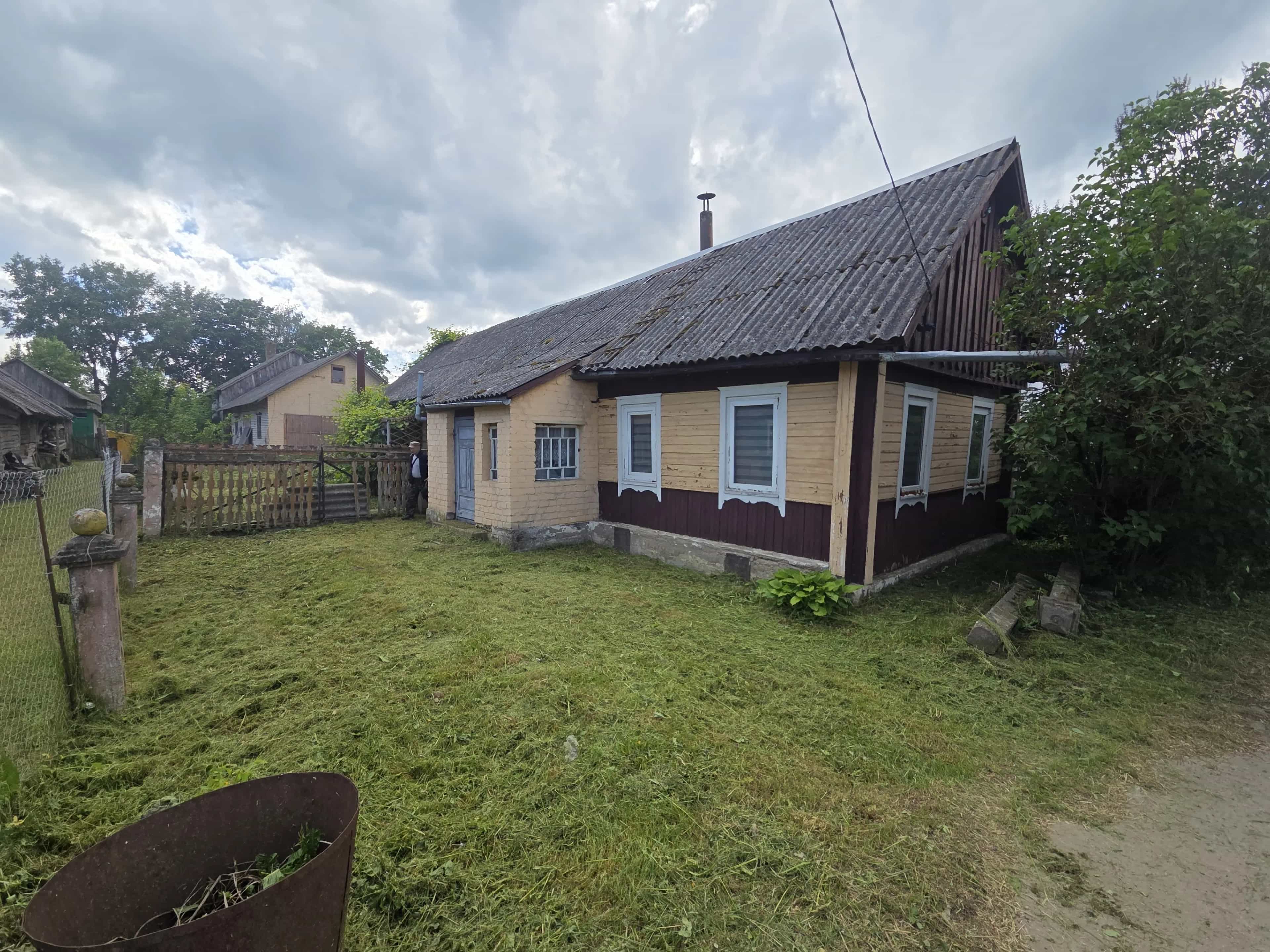 Беларусь, Гродненская область, Сморгонский район, агрогородок Жодишки, Комсомольская улица, 51