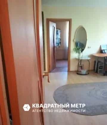 Беларусь, Минская область, Пуховичский район, Голоцкий сельсовет, агрогородок Зазерье, Октябрьская улица, 6