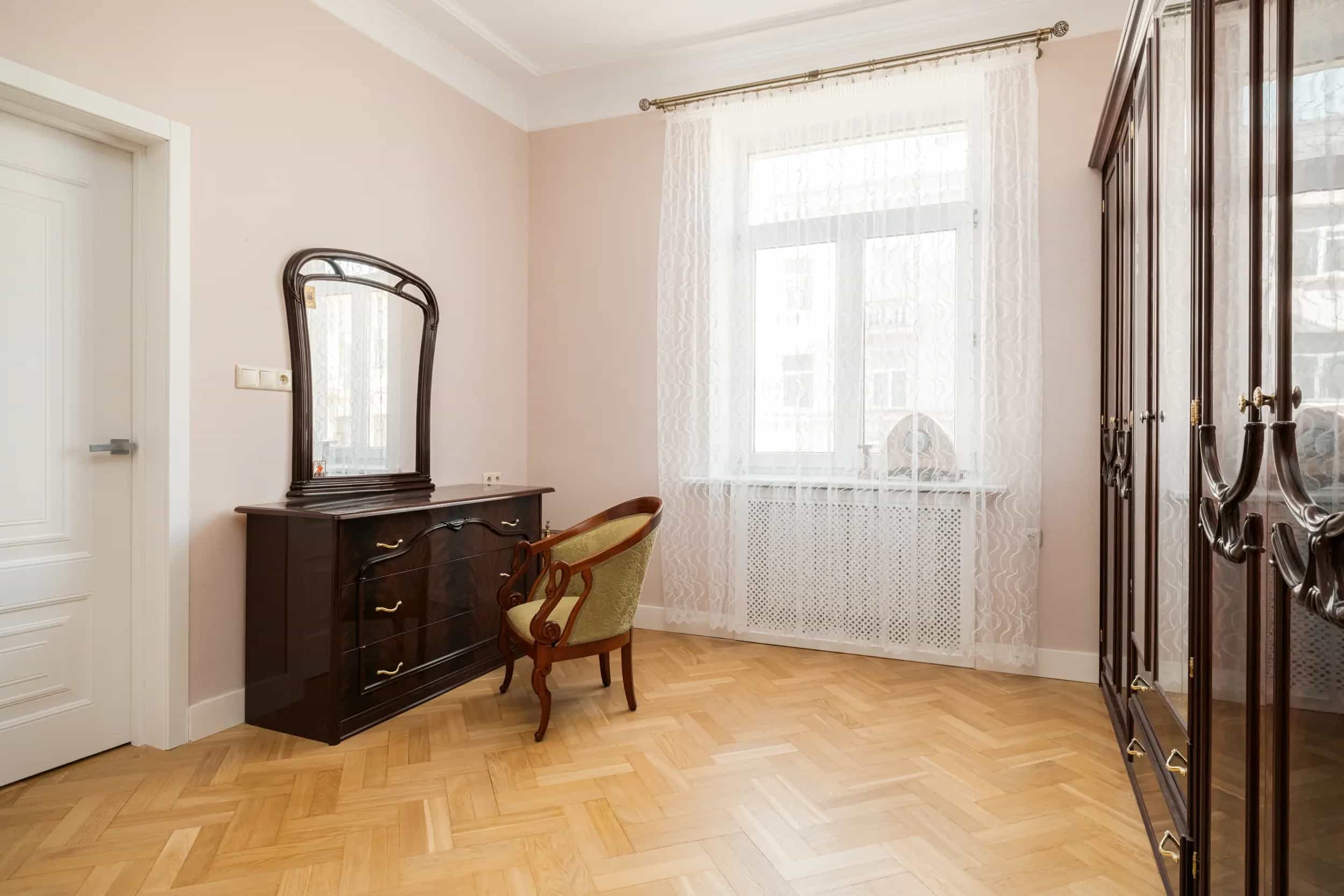 Беларусь, Минск, улица Володарского, 18, фото 8