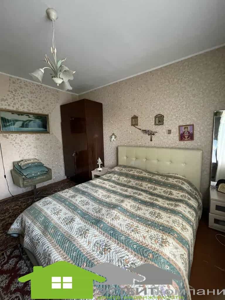 Беларусь, Гродненская область, Новогрудок, Комсомольская улица, 13, фото 6