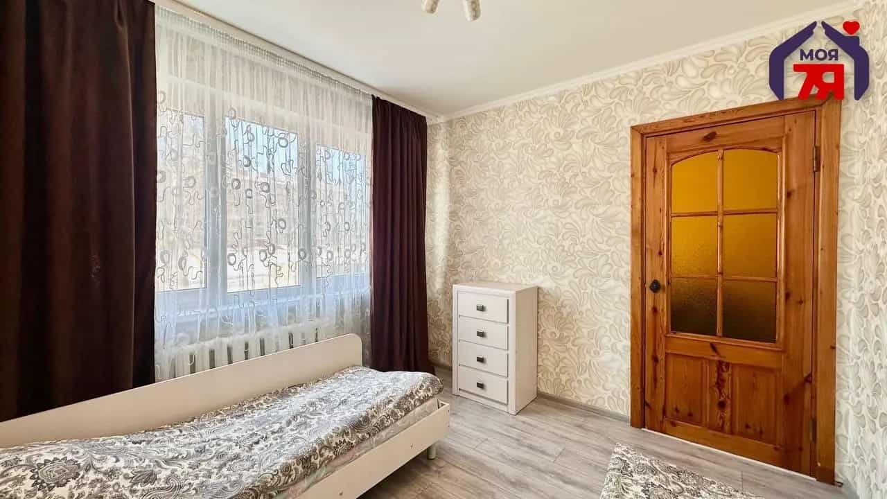 Беларусь, Минская область, Слуцк, Социалистическая улица, 142, фото 14