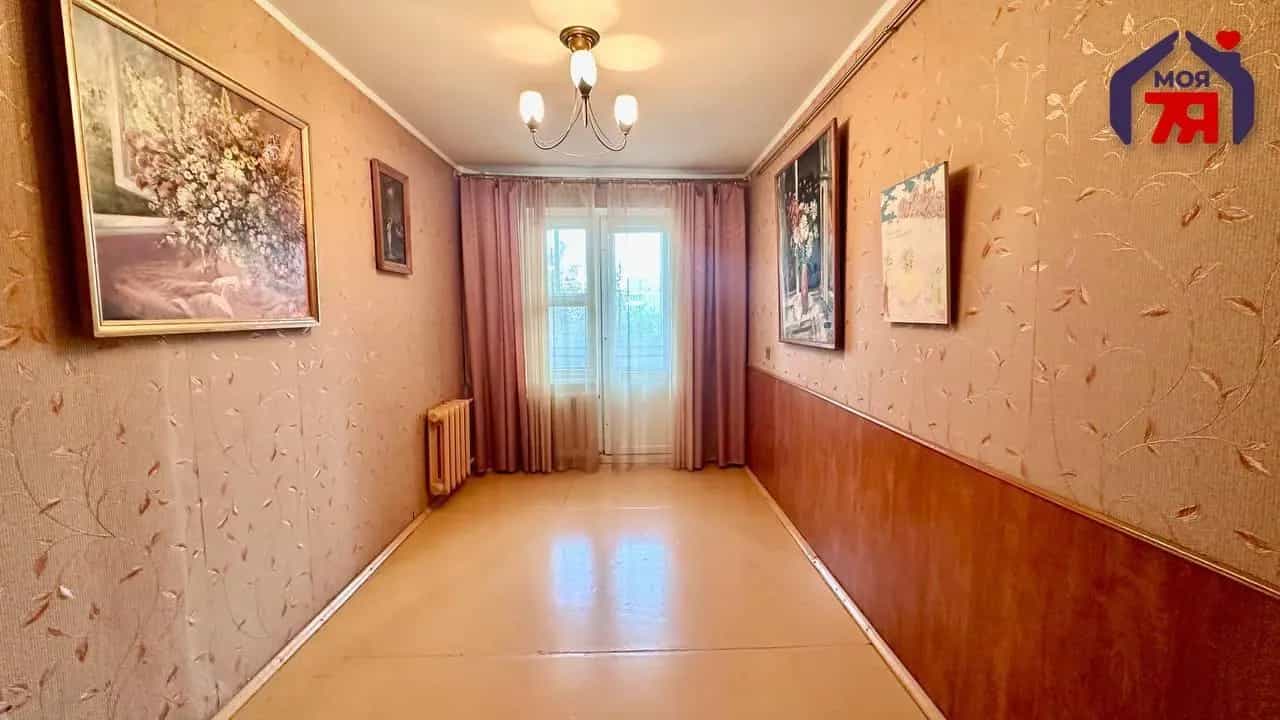 Беларусь, Минская область, Солигорск, Октябрьская улица, 95, фото 8