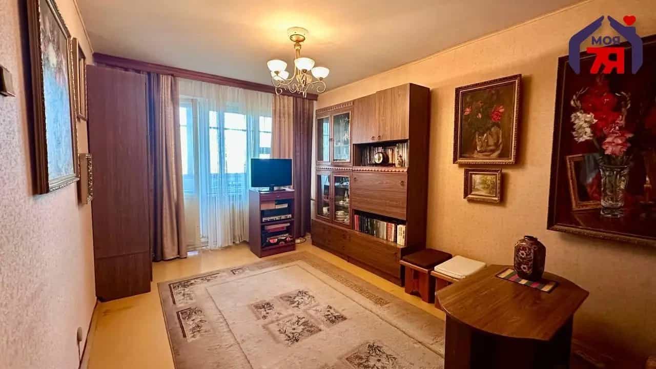 Беларусь, Минская область, Солигорск, Октябрьская улица, 95, фото 9