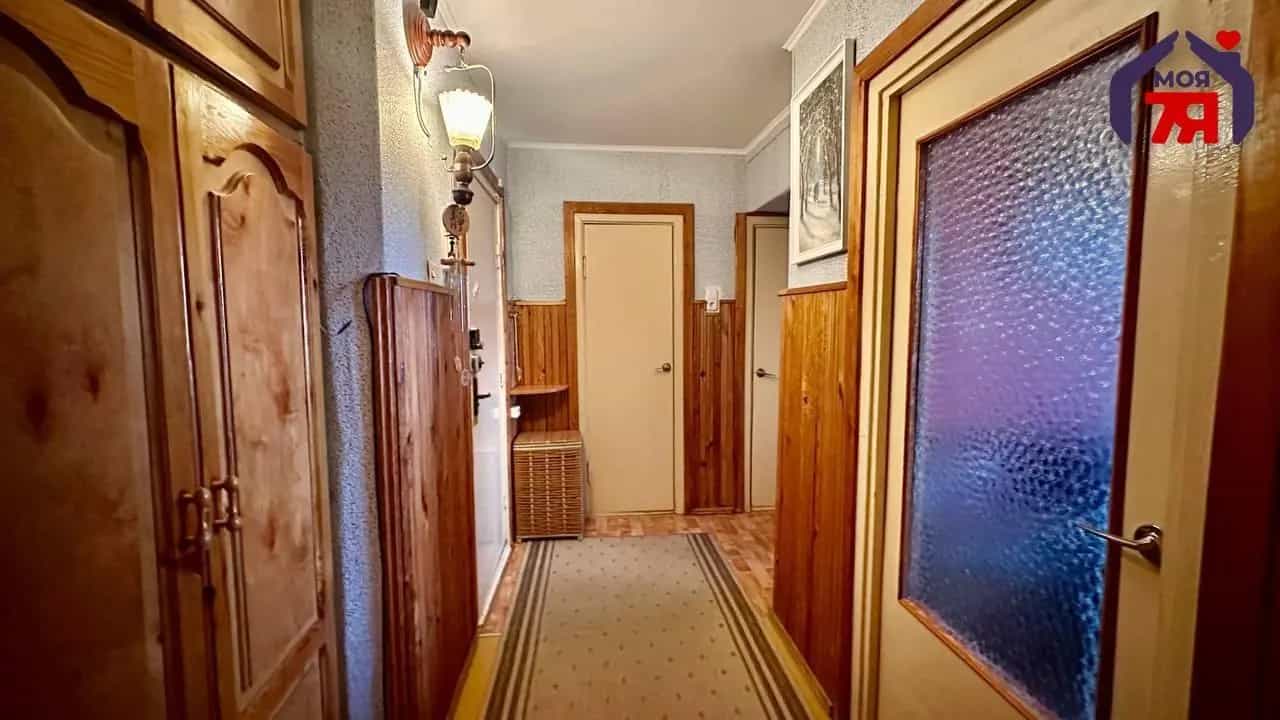 Беларусь, Минская область, Солигорск, Октябрьская улица, 95, фото 13