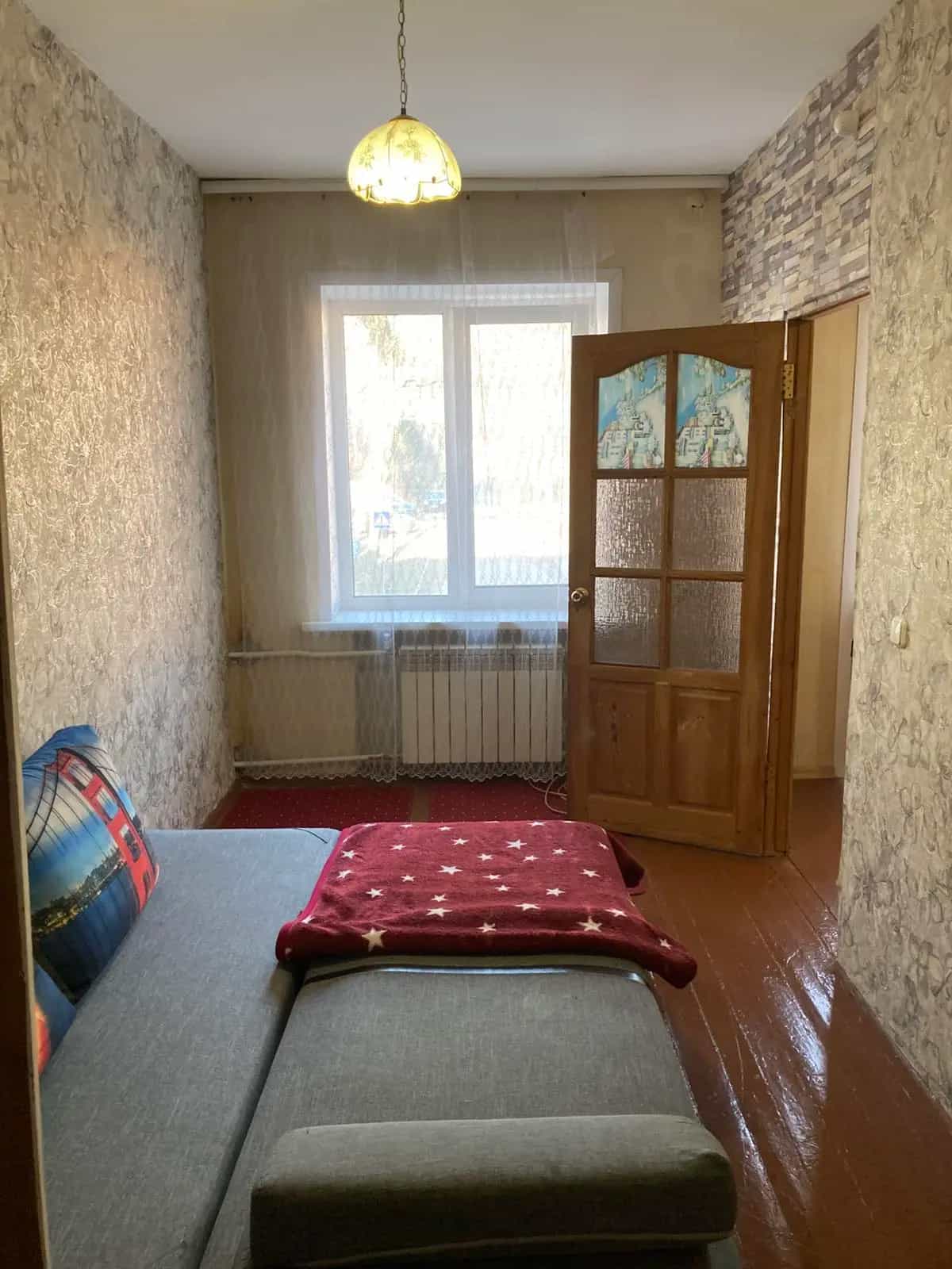 Беларусь, Минский район, городской посёлок Мачулищи, Гвардейская улица, 10
