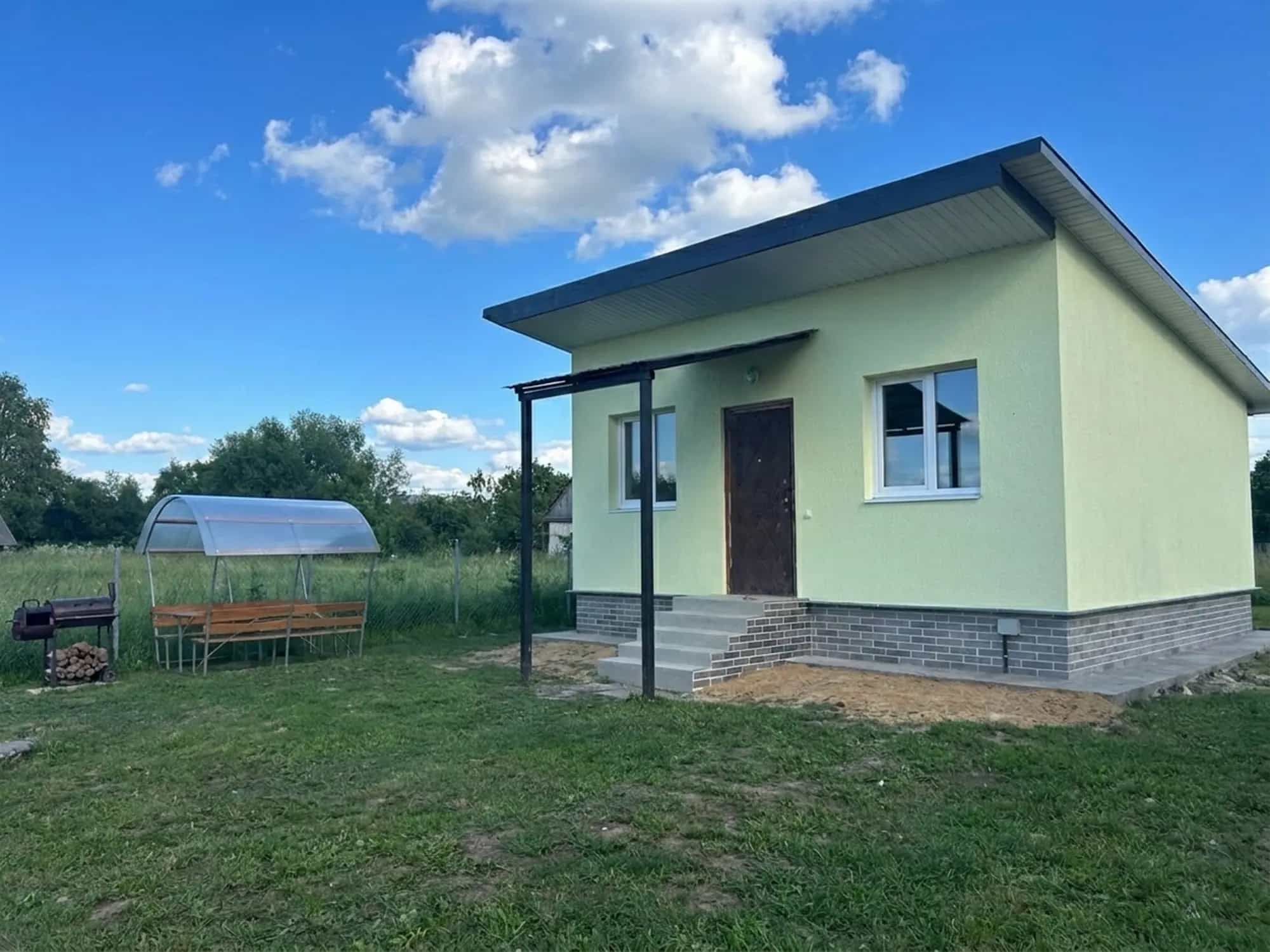 Беларусь, Минская область, Вилейский район, Долгиновский сельсовет, деревня Камено, Школьная улица, 43