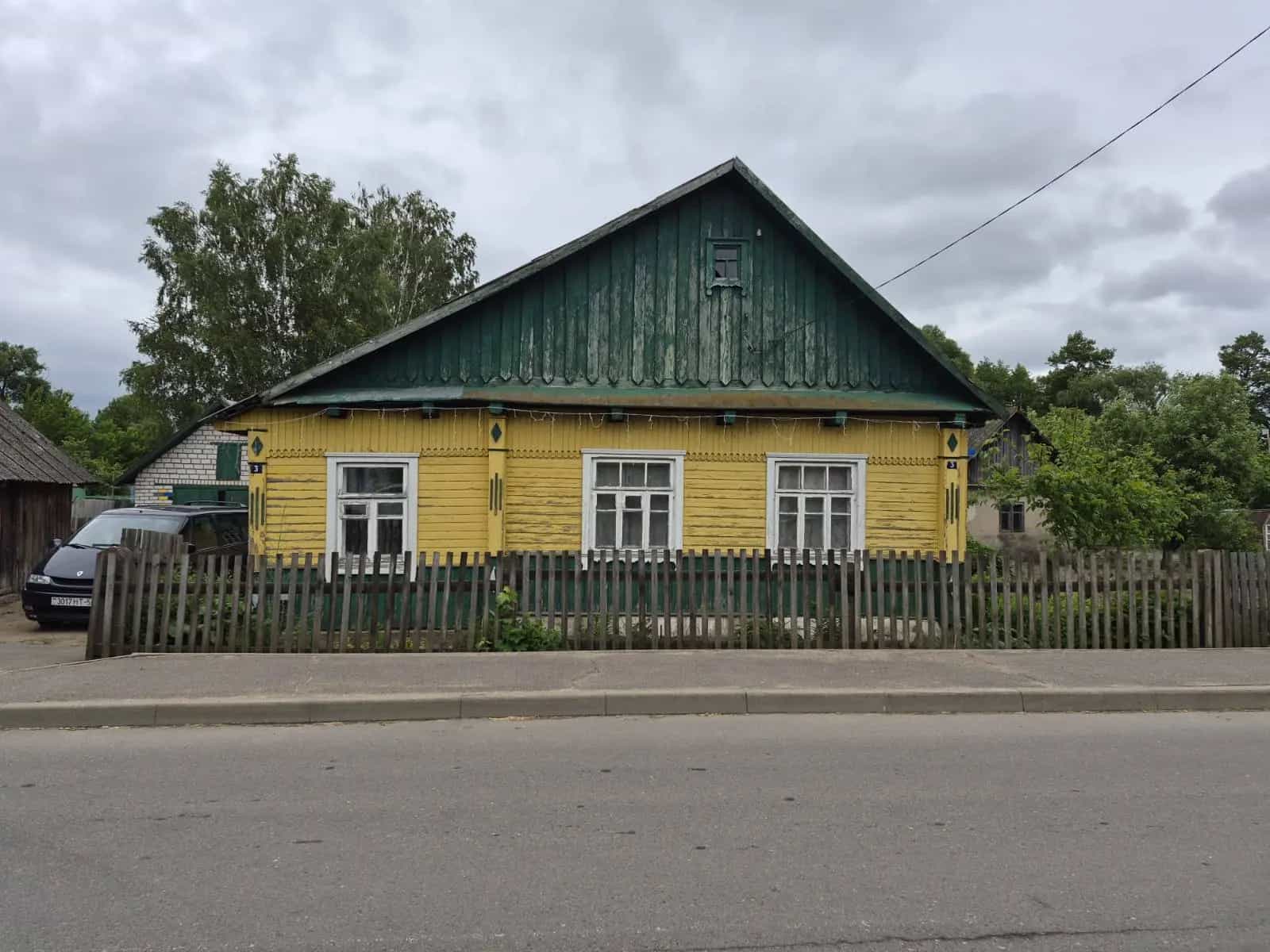 Беларусь, Минская область, Столбцовский район, деревня Новый Свержень, Тракторная улица, 3