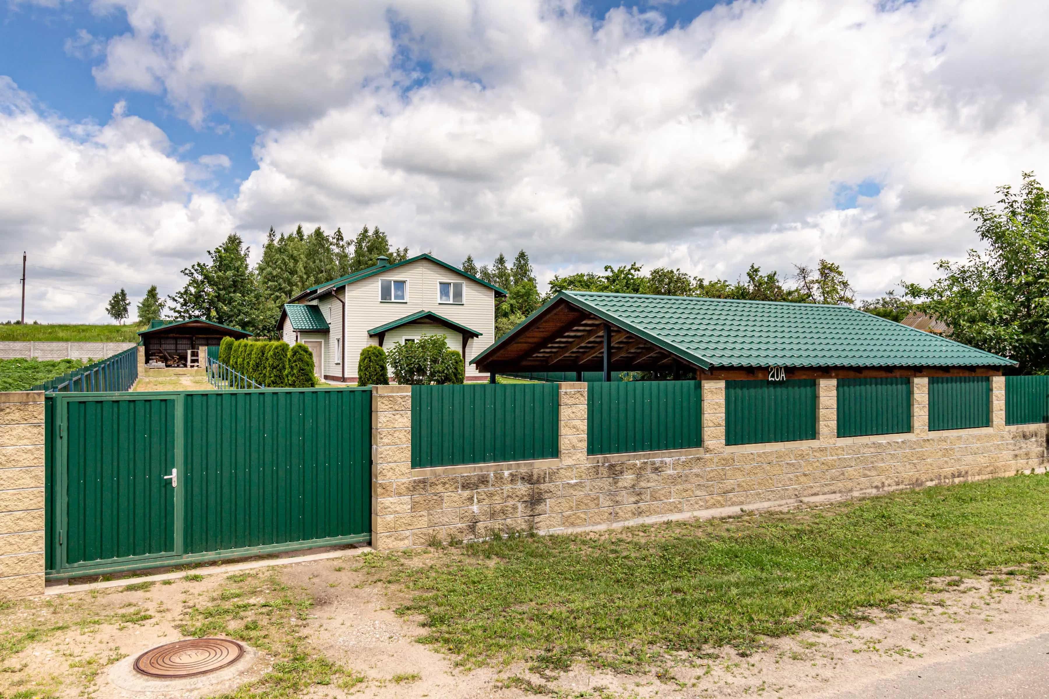 Беларусь, Минский район, Луговослободской сельсовет, деревня Гузгаловка, Центральная улица, 20А