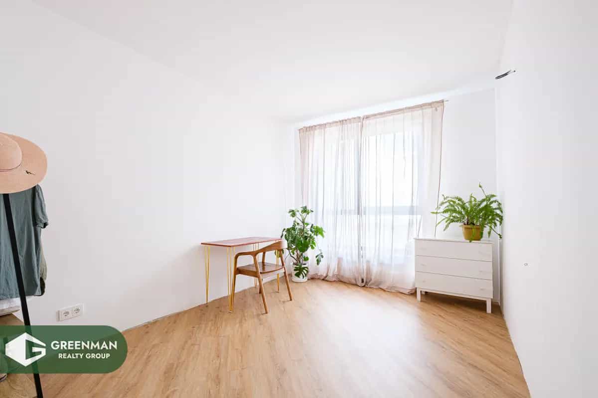 Беларусь, Минск, улица Виталия Цвирко, 75