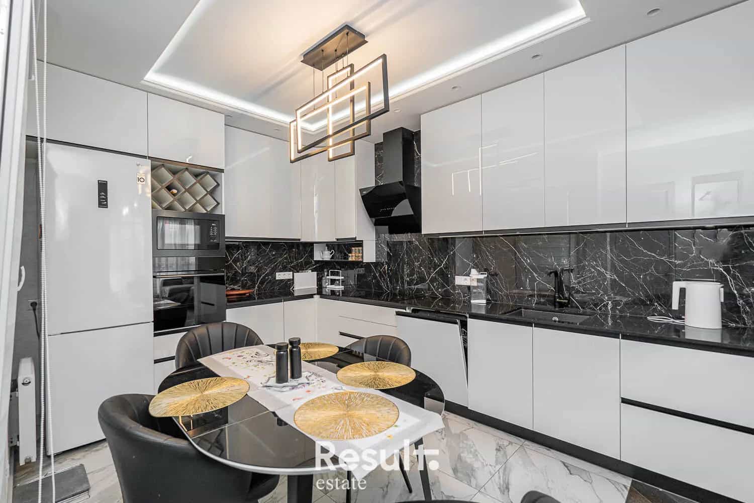 Беларусь, Минск, улица Лейтенанта Кижеватова, 1Б