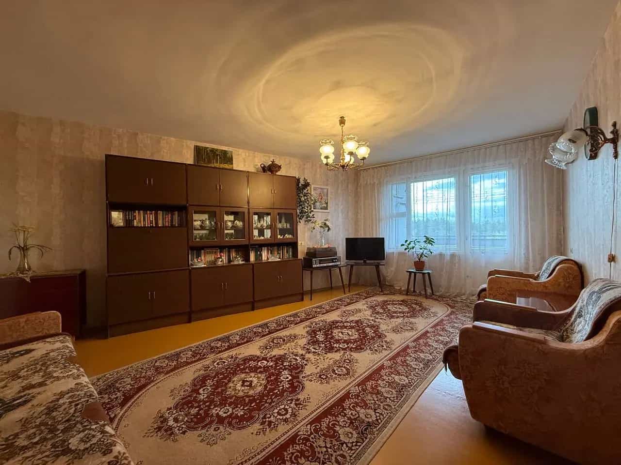 Беларусь, Минск, улица Тикоцкого, 42