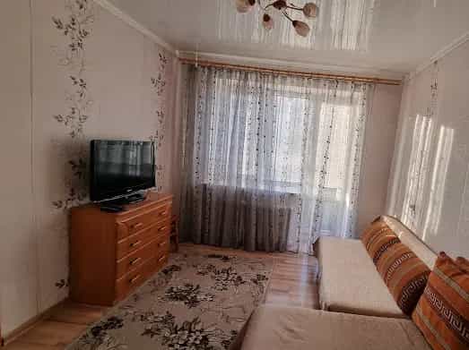 Беларусь, Брестская область, Кобрин, улица Дзержинского, 68к2, фото 3