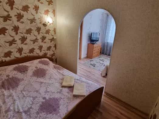Беларусь, Брестская область, Кобрин, улица Дзержинского, 68к2, фото 4