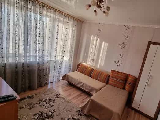 Беларусь, Брестская область, Кобрин, улица Дзержинского, 68к2, фото 10