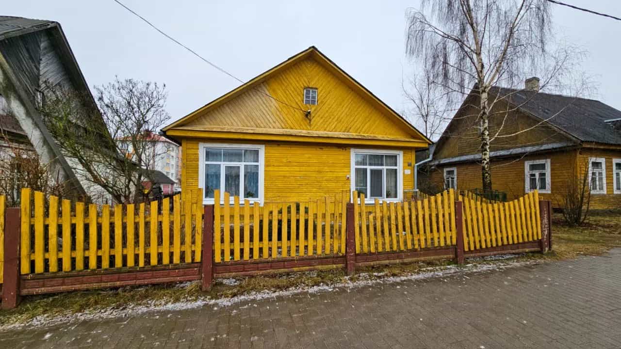 Беларусь, Гродненская область, городской посёлок Вороново, Советская улица, 65
