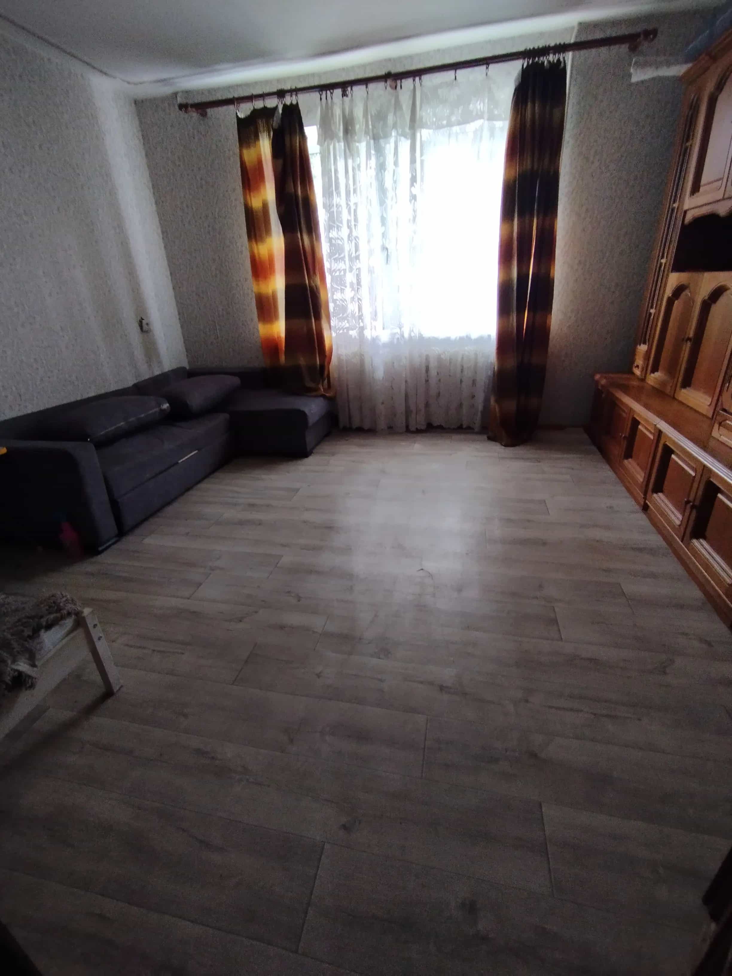 Беларусь, Гомельская область, Жлобин, 1-й микрорайон, 4, фото 3
