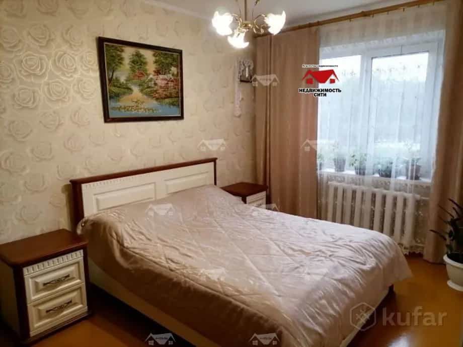 Беларусь, Гомельская область, Жлобин, Поплавская улица, 3, фото 2