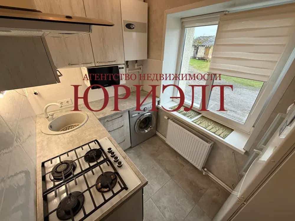 Беларусь, Гродненский район, Коптёвский сельсовет, деревня Коробчицы, Молодёжная улица, 3