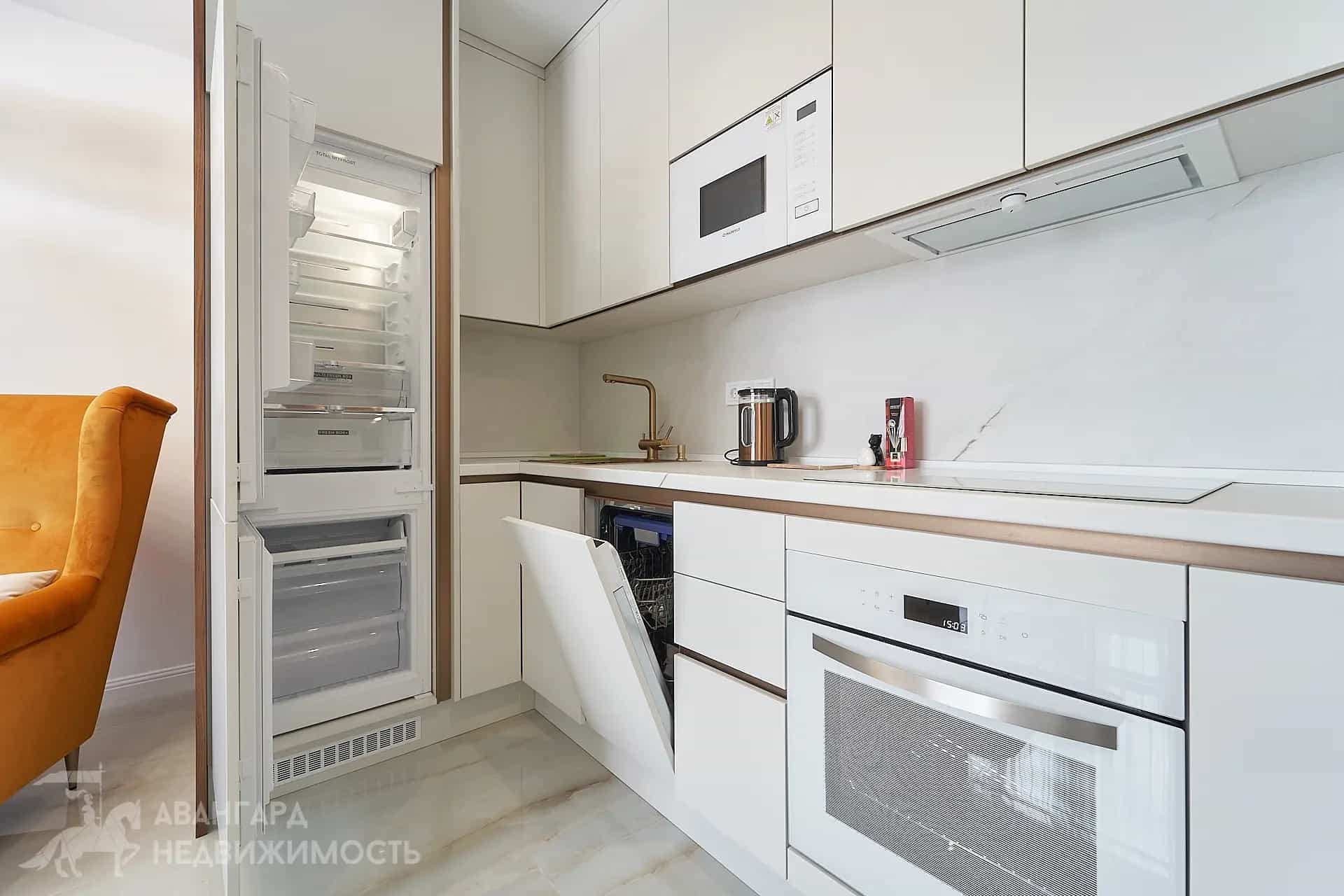 Беларусь, Минск, улица Петра Мстиславца, 12, фото 3