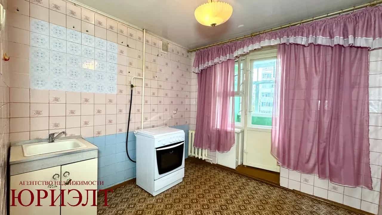 Беларусь, Минская область, Борисов, улица Нормандия-Неман, 14, фото 2
