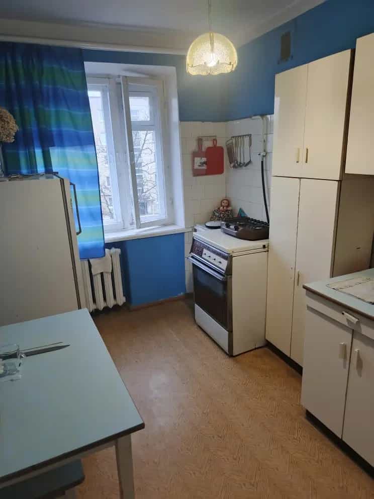 Беларусь, Витебск, Локомотивная улица, 7к1