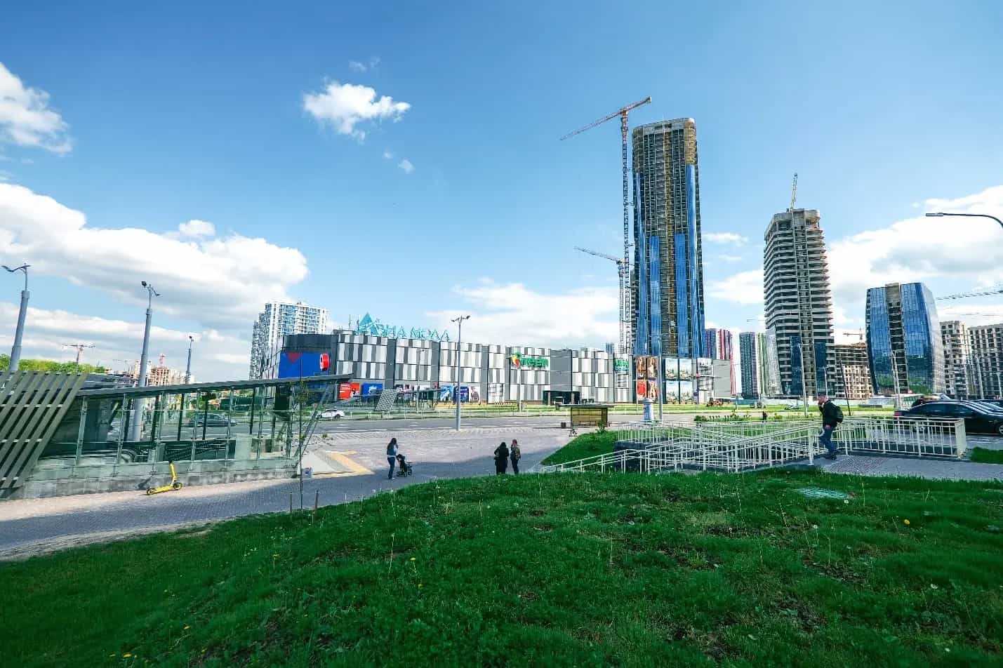 Беларусь, Минск, улица Игоря Лученка, 22, фото 10