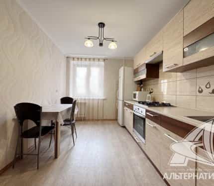 Беларусь, Брест, улица Брестских Дивизий, 22, фото 5