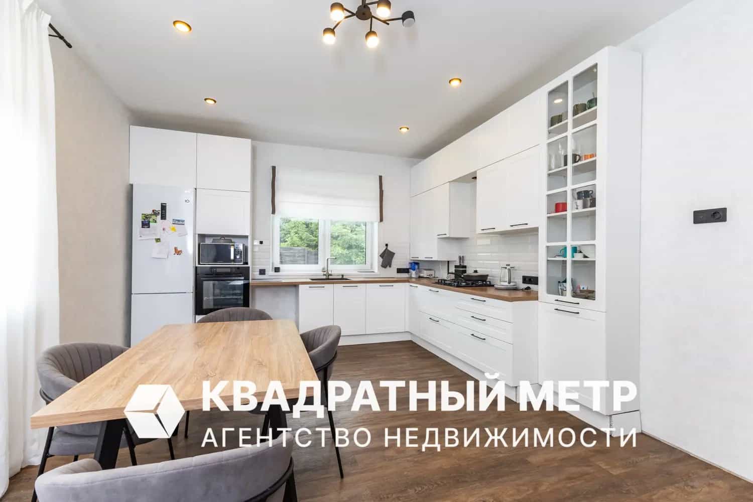 Беларусь, Минский район, Юзуфовский сельсовет, деревня Масловичи, Центральная улица, 21