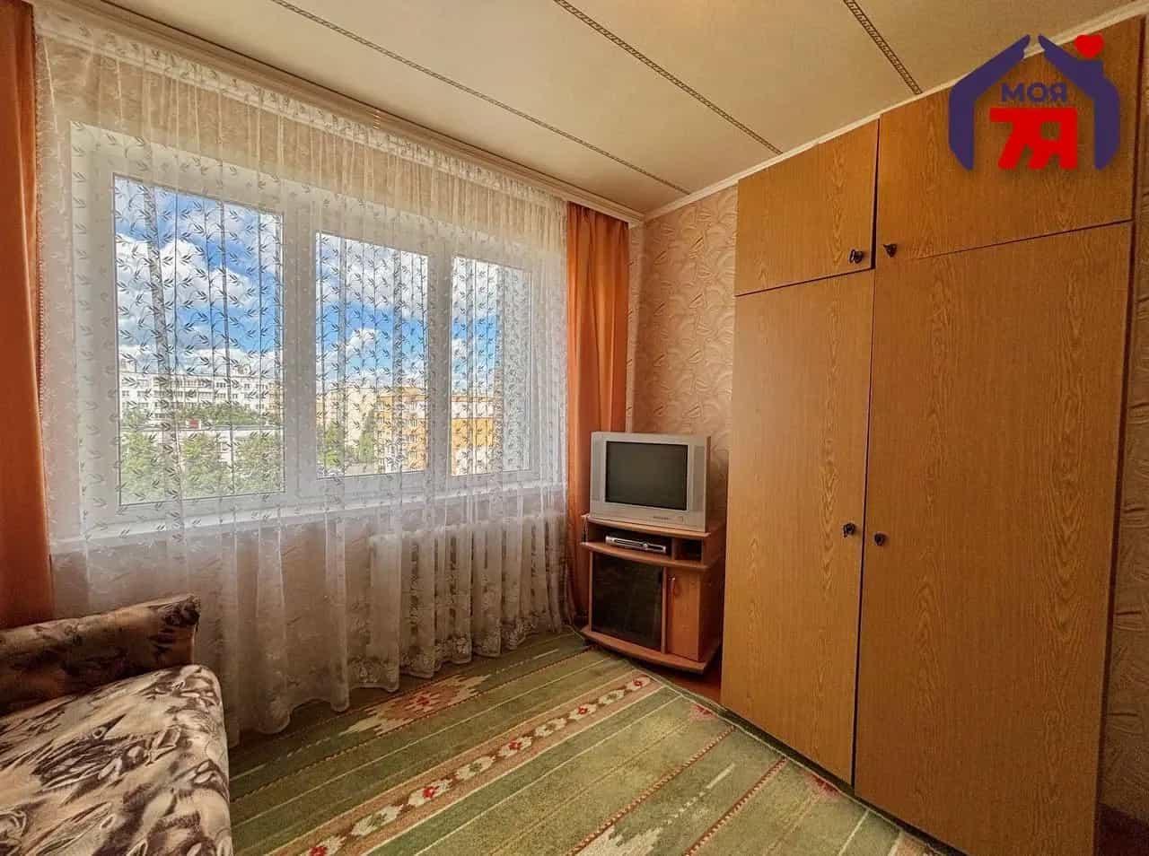 Беларусь, Минская область, Солигорск, улица Богомолова, 2, фото 11