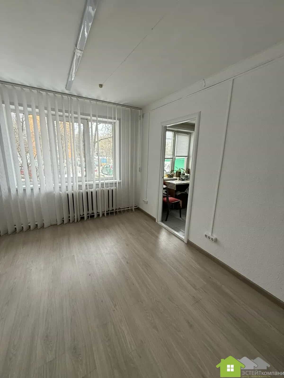 Беларусь, Гродненская область, Лида, улица Космонавтов, 14к1, фото 3