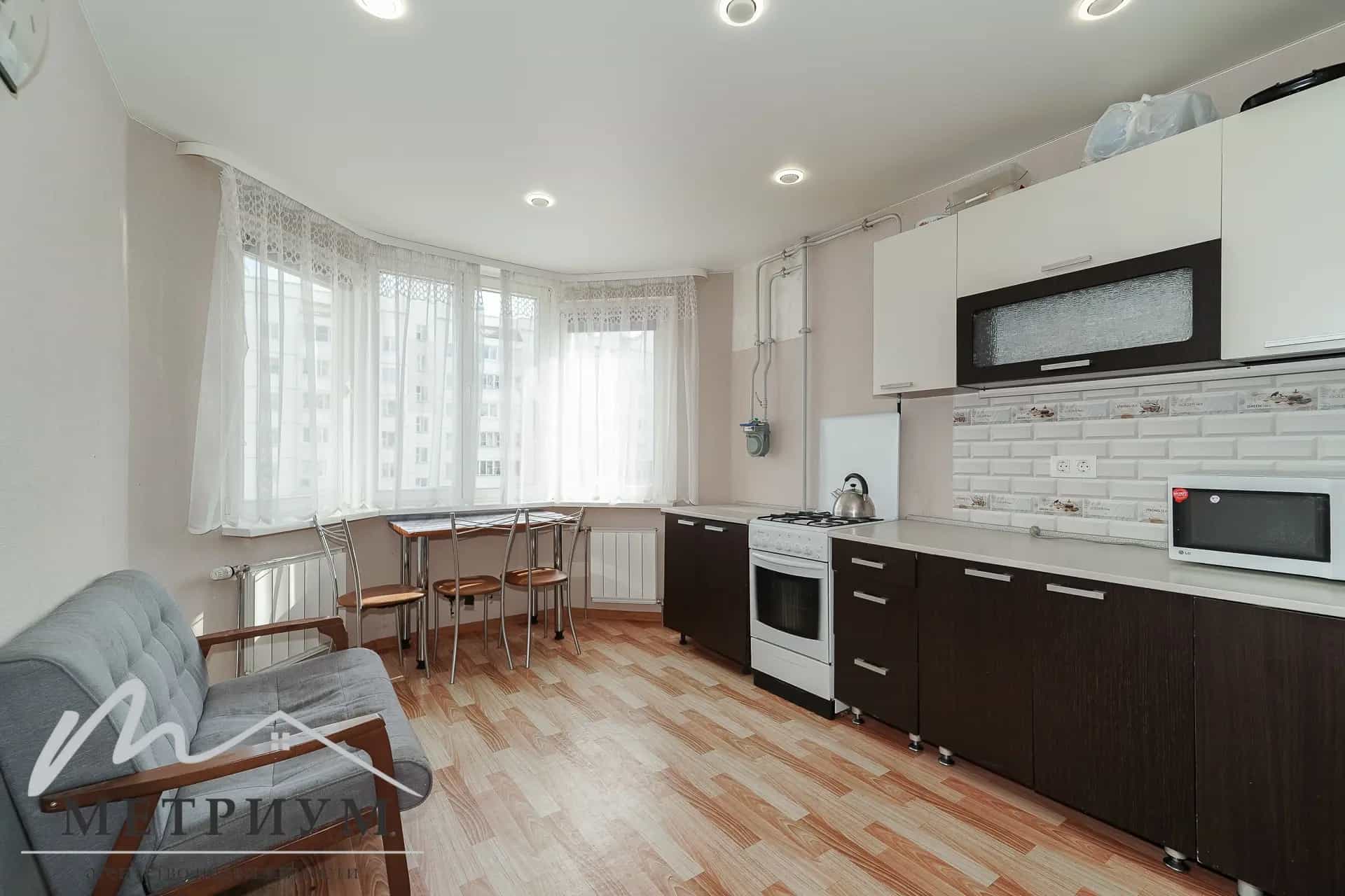 Беларусь, Минск, улица Кунцевщина, 33
