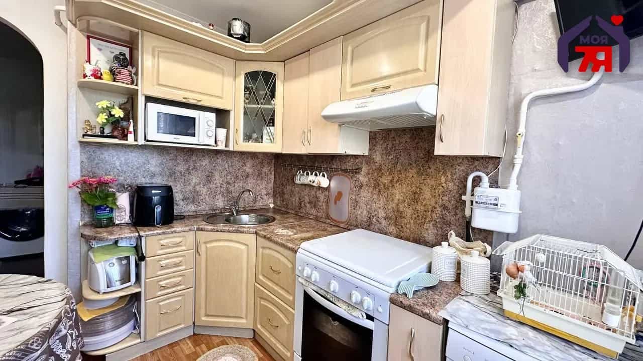 Беларусь, Минская область, Слуцк, Молодёжная улица, 4, фото 4