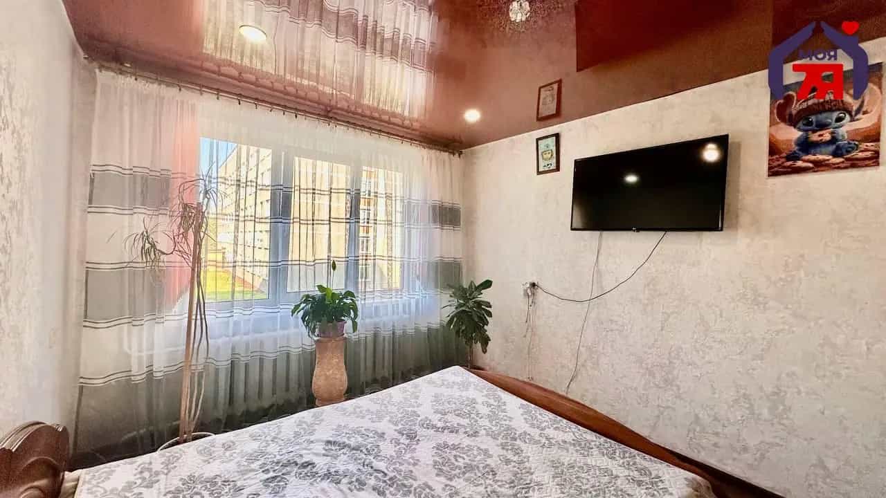 Беларусь, Минская область, Слуцк, Молодёжная улица, 4, фото 13