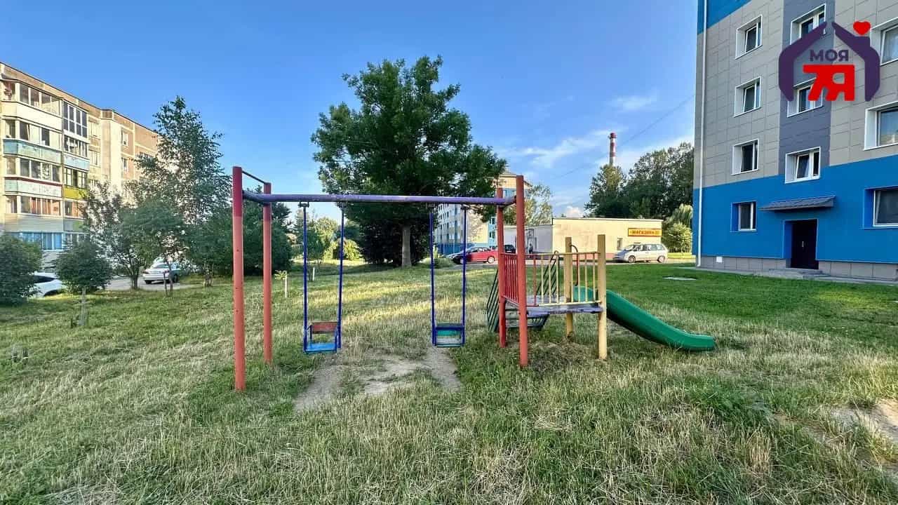 Беларусь, Минская область, Слуцк, Молодёжная улица, 4, фото 27