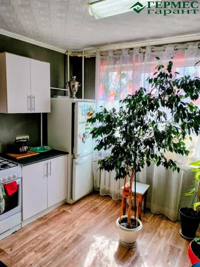 Беларусь, Гродненская область, Лида, улица Южный Городок, 18, фото 2