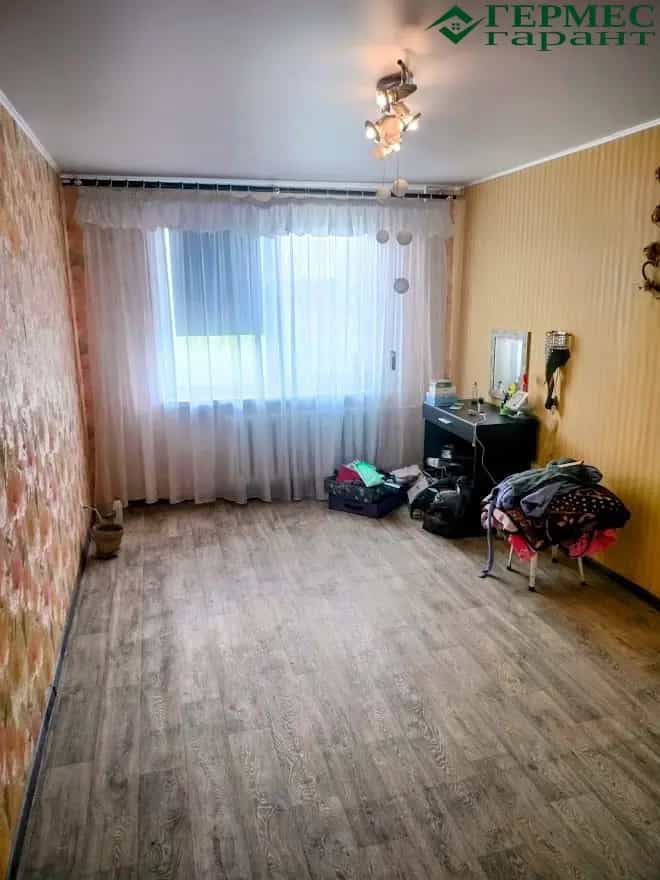 Беларусь, Гродненская область, Лида, улица Южный Городок, 18, фото 5