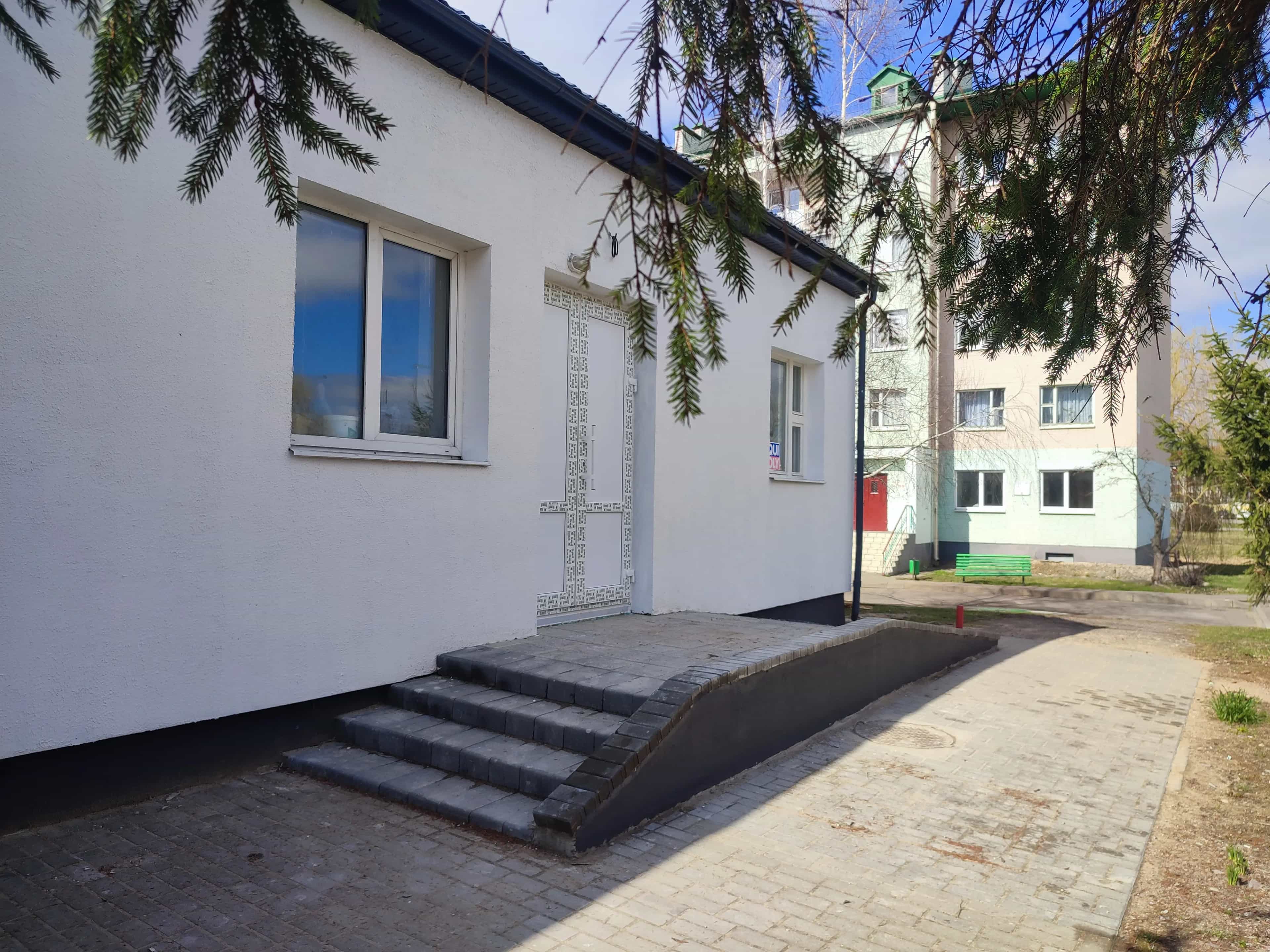 Беларусь, Минская область, Слуцк, Комсомольская улица, 5Б