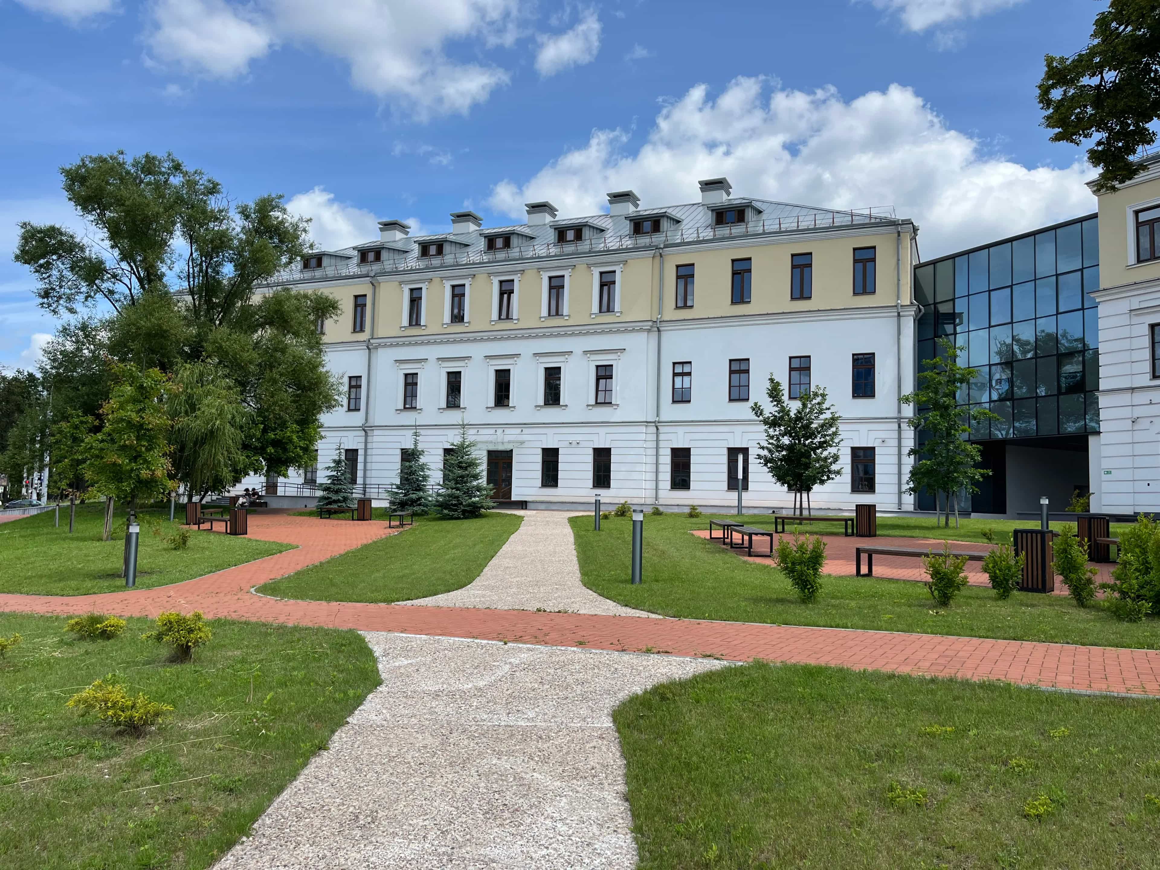 Беларусь, Минск, улица Максима Богдановича, 2к1