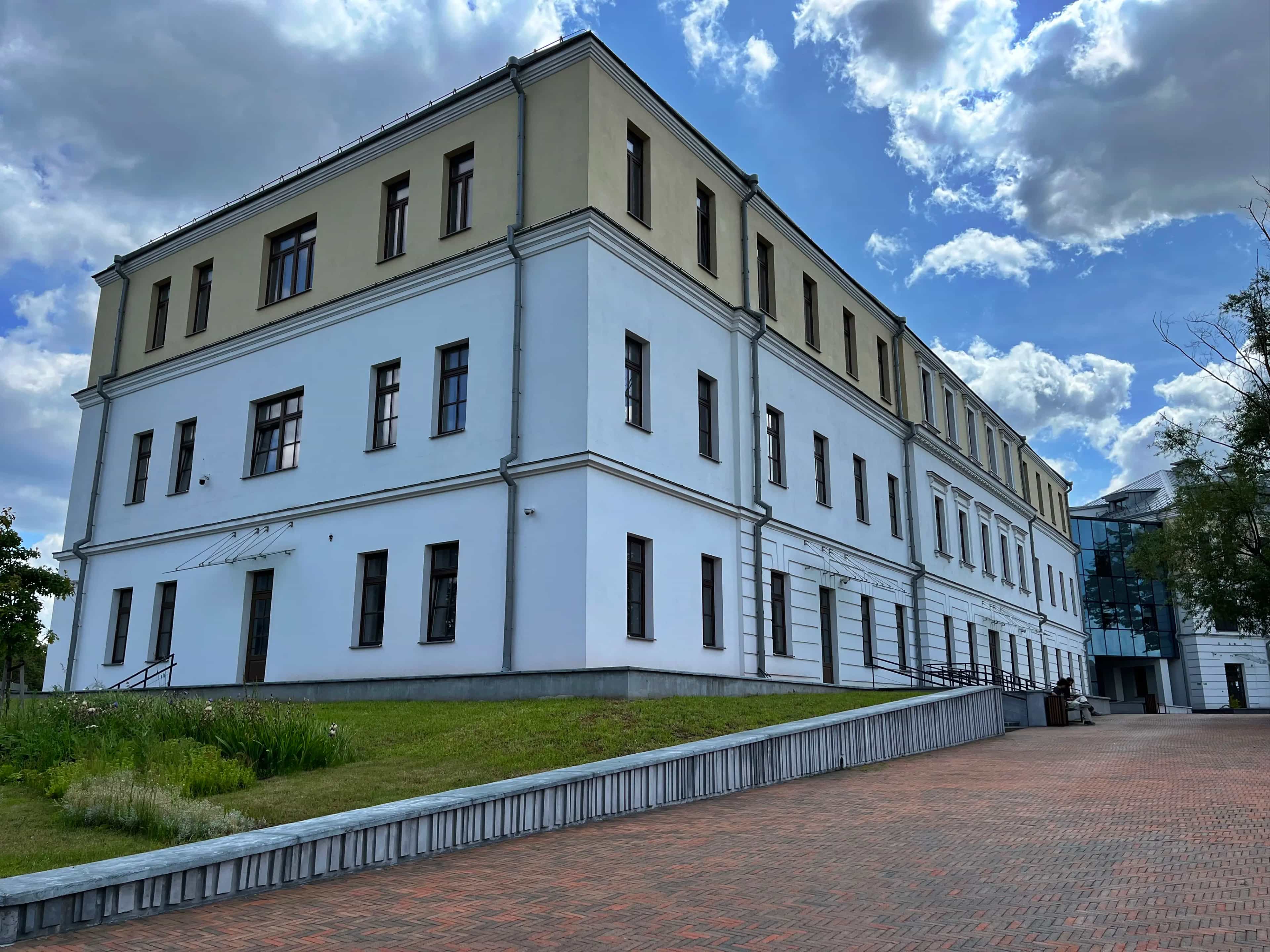 Беларусь, Минск, улица Максима Богдановича, 2к1, фото 2