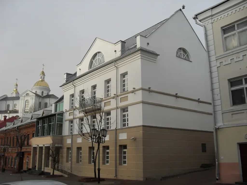 Беларусь, Витебск, улица Толстого, 3к1