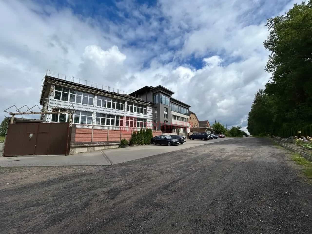 Беларусь, Минский район, Новодворский сельсовет, деревня Большой Тростенец, Парковая улица, 2
