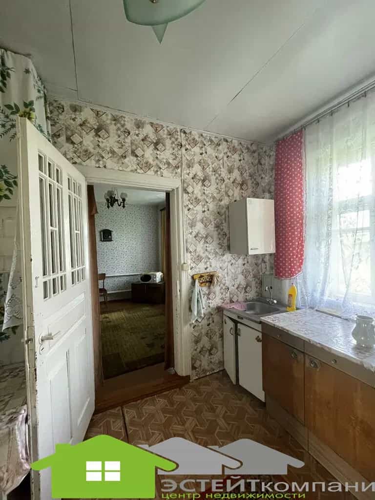 Беларусь, Гродненская область, Дятловский район, городской посёлок Новоельня, Новоельнянская площадь, 25, фото 7