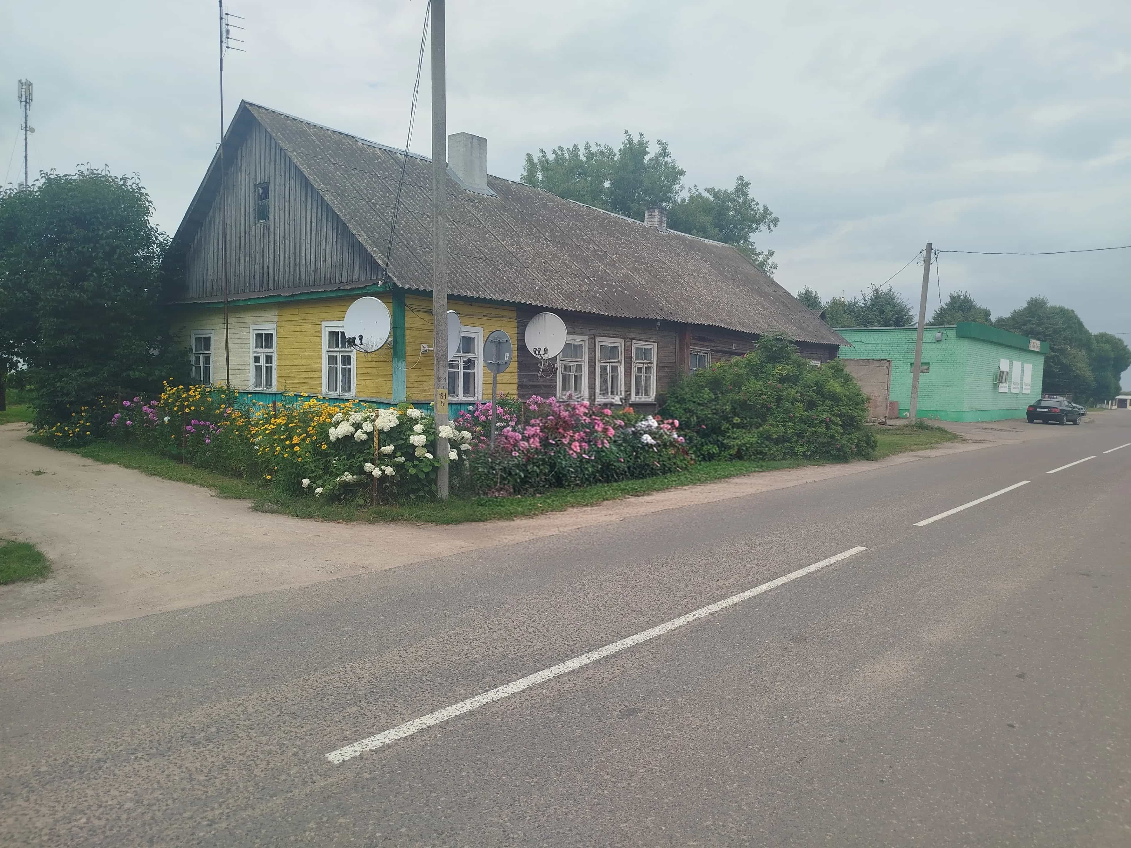 Беларусь, Гродненская область, Вороновский район, городской посёлок Радунь, улица В.И. Ленина, 6, фото 3