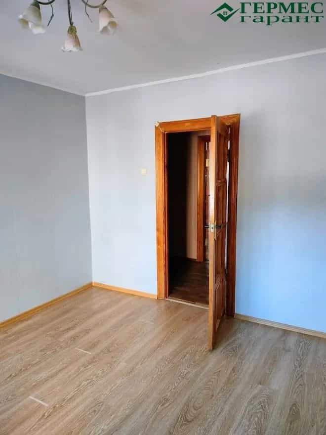 Беларусь, Гродненская область, Лида, Сосновая улица, 16к2, фото 5