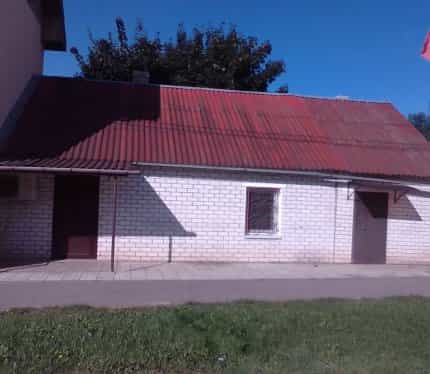 Беларусь, Гродненская область, Ивьевский район, агрогородок Трабы, Советская улица, 44, фото 3