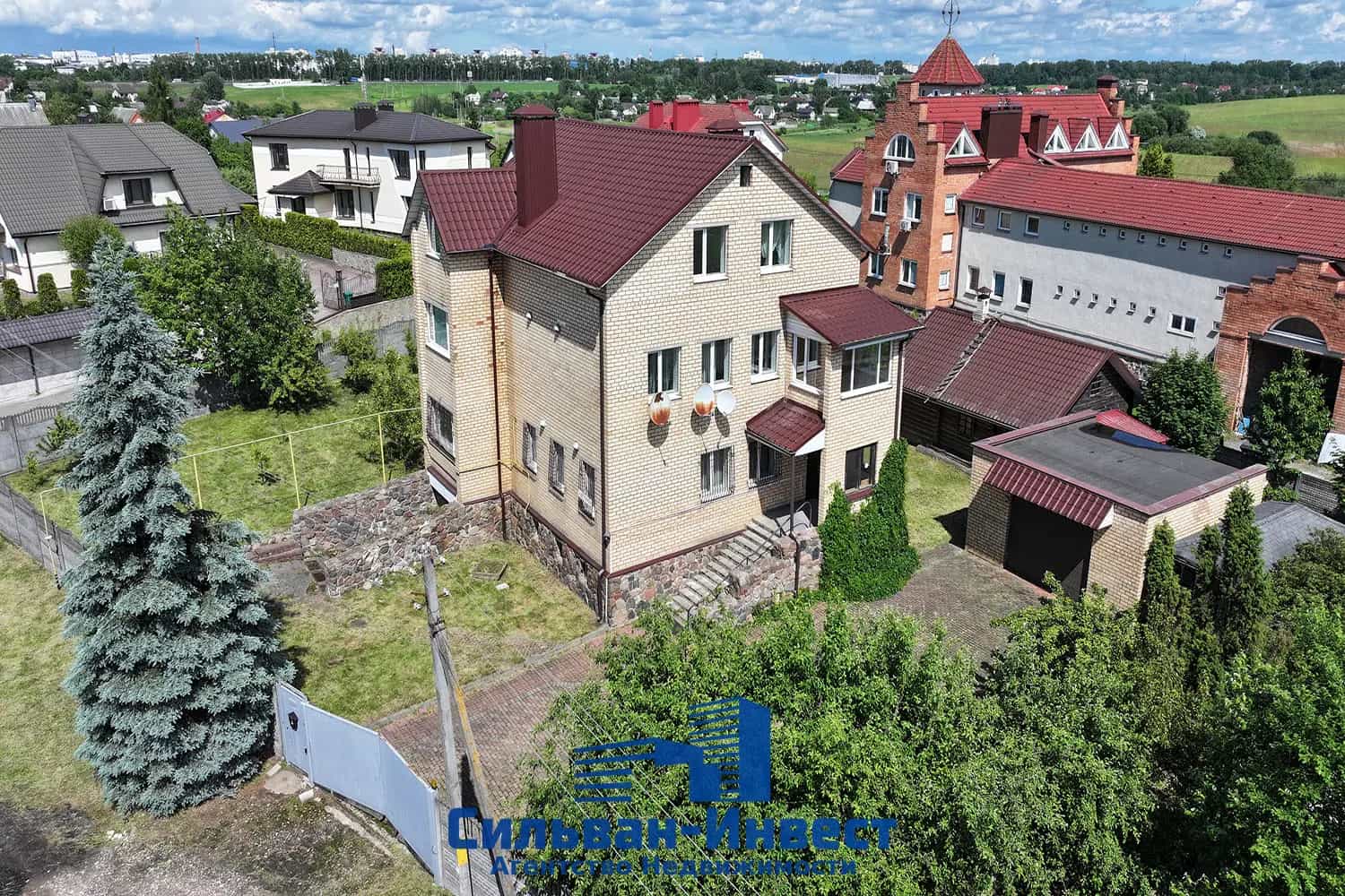 Беларусь, Минский район, агрогородок Сеница, Цветочная улица, 11